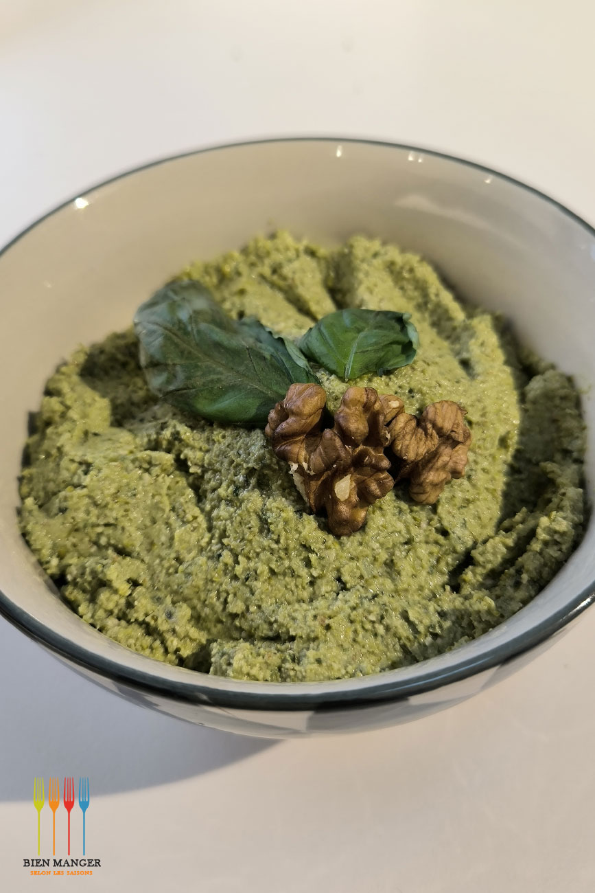 Pesto de brocoli, noix et basilic