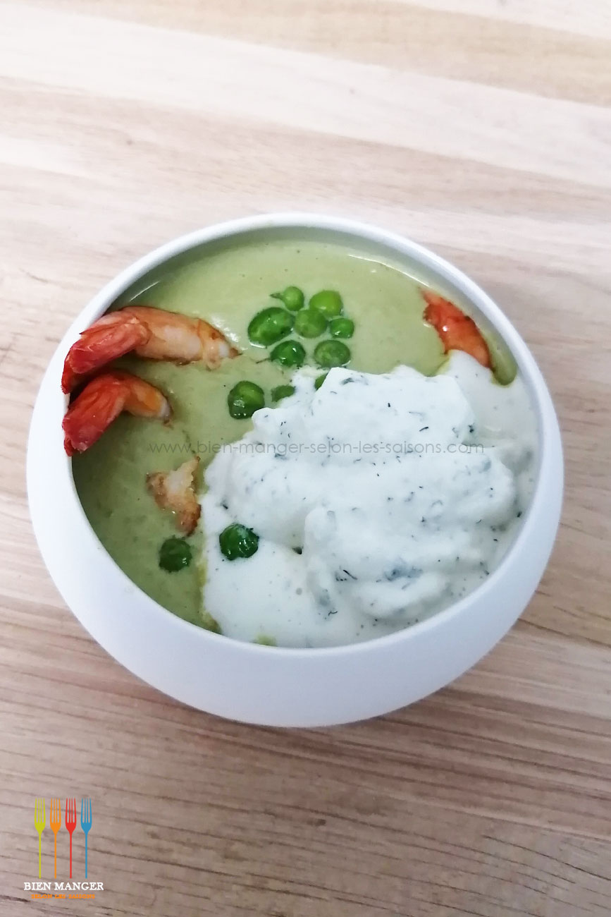 Poelée de crevettes à la crème de petit-pois et chantilly verte